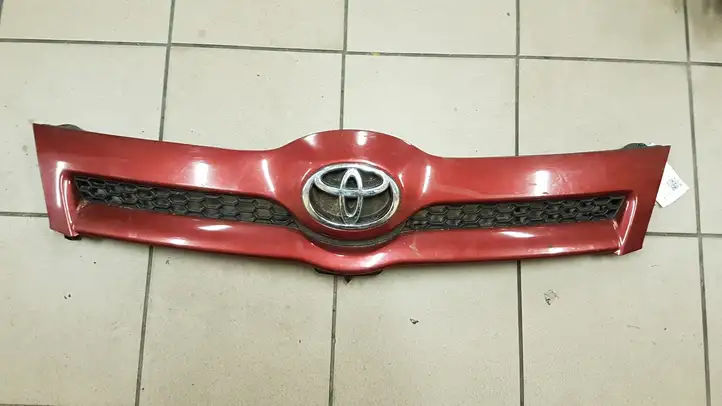 Toyota Corolla Verso AR10 (2004 - 2009) 531110F020 Передняя решетка — фото 1