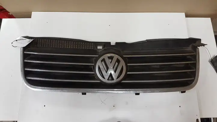 Volkswagen PASSAT B5 (1997 - 2000) 3B0853651H Передняя решетка — фото 1