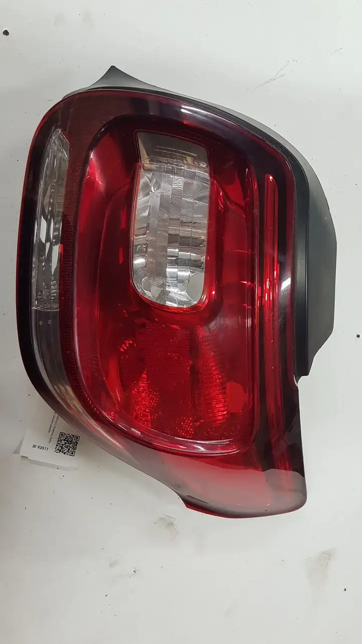 Citroen DS3 (2010 - 2016) 9676977338000 Задний фонарь в кузове — фото 1