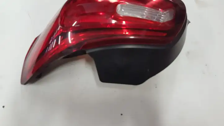 Citroen DS3 (2010 - 2016) 9676977338000 Задний фонарь в кузове — фото 3