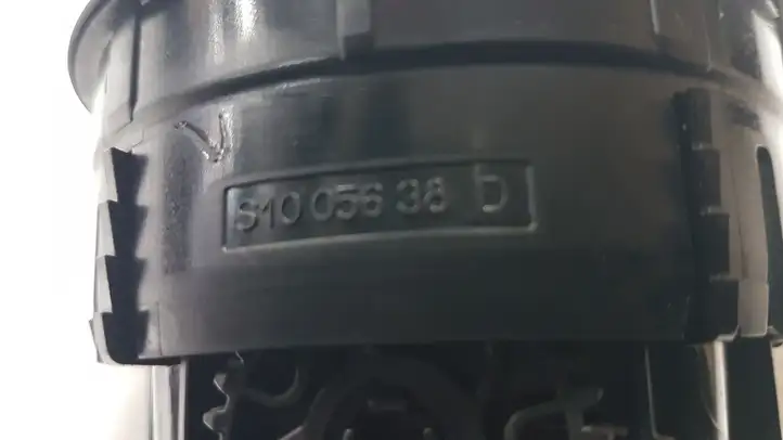 Audi A3/S3 8P (2004 - 2008) S1005638D Боковой воздушный дефлектор — фото 3