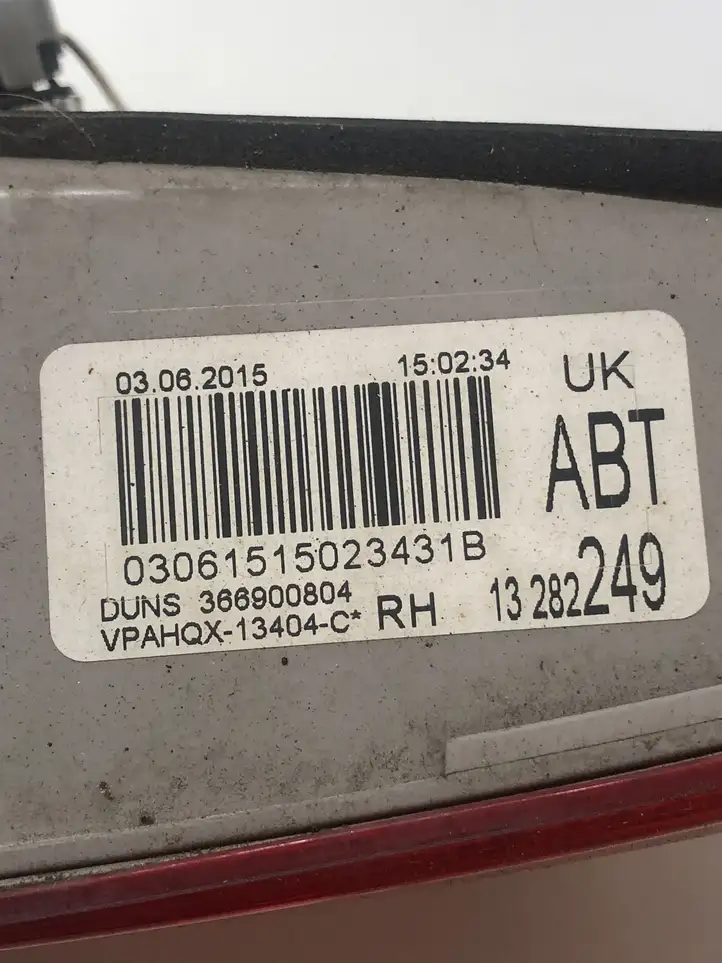 Opel Astra J (2012 - 2015) 13282249 Задний фонарь в крышке багажника — фото 4