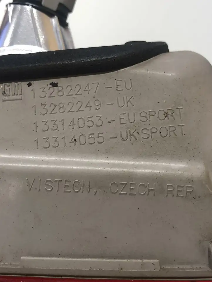 Opel Astra J (2012 - 2015) 13282249 Задний фонарь в крышке багажника — фото 5