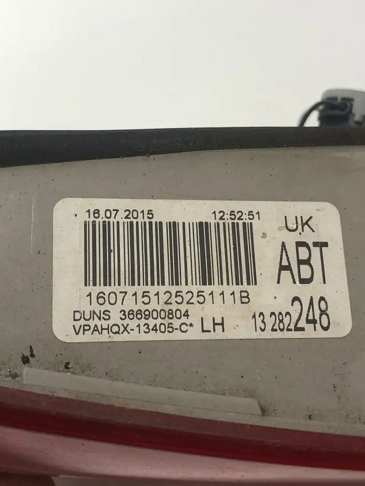 Opel Astra J (2012 - 2015) 13282248 Задний фонарь в крышке багажника — фото 2