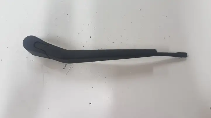 (2012 - 2016) Стеклоочиститель заднего стекла — фото 1