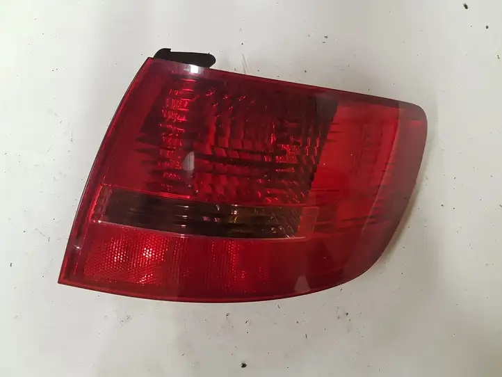 Audi A6 S6 C6 4F (2004 - 2008) 89036920 Задний фонарь в кузове — фото 1