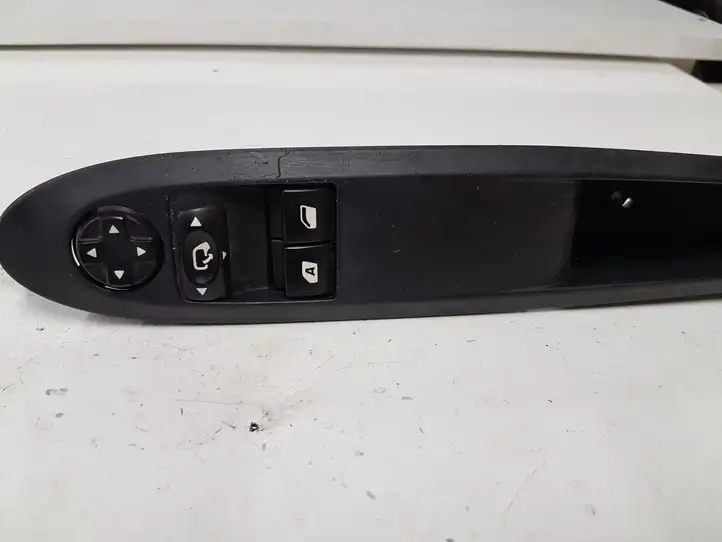 Citroen DS3 (2010 - 2016) 96652234XT Кнопка стеклоподъемников — фото 3