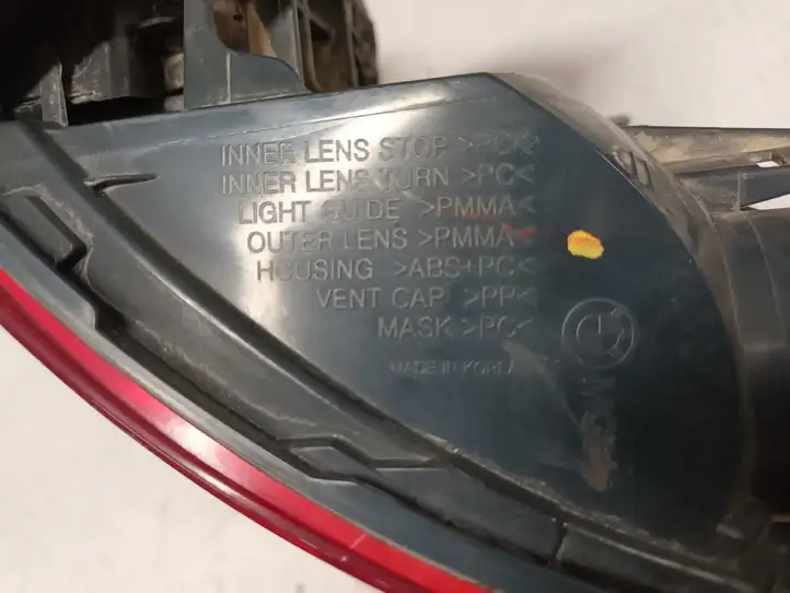 BMW 3 F30 F35 F31 (2012 - 2018) 1090106 Задний фонарь в кузове — фото 4