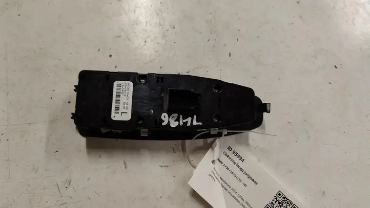 BMW 3 F30 F35 F31 (2012 - 2018) 920711002 Блок кнопок стеклоподъемников — фото 3