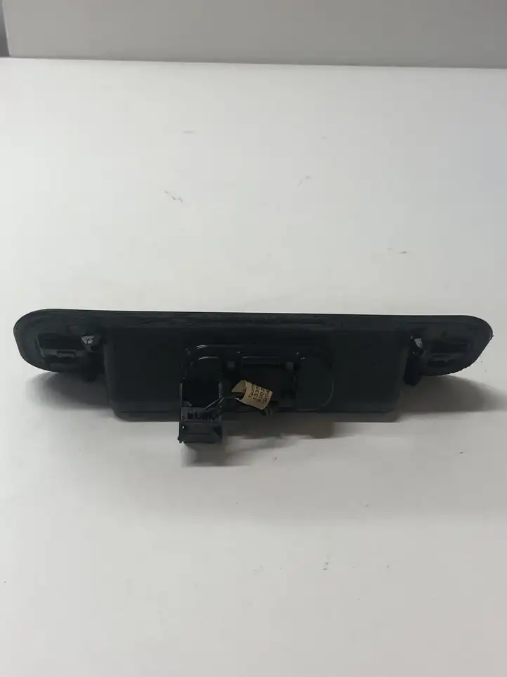 Opel Astra J (2009 - 2012) 13271375 Кнопка закрытия крышки багажника — фото 4