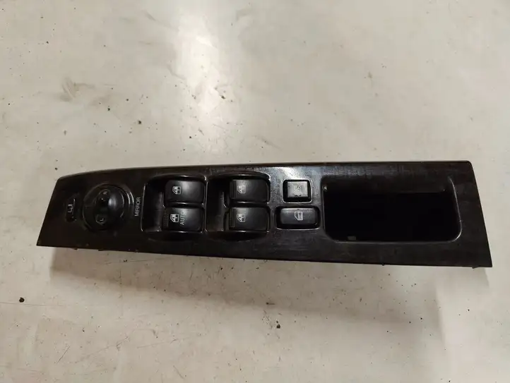 Kia Sorento (2006 - 2009) 47849A1110 Кнопка стеклоподъемников — фото 1