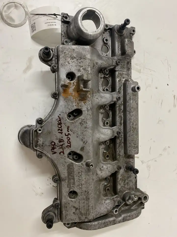 Volvo V70 (2004 - 2007) 08692397004 Крышка головки блока цилиндров — фото 6