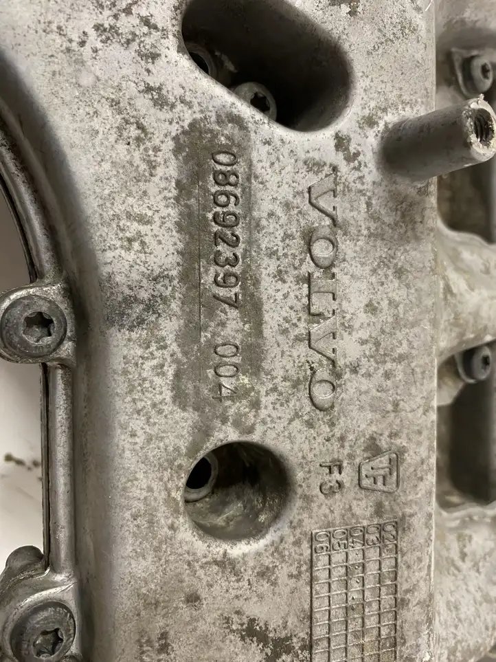 Volvo V70 (2004 - 2007) 08692397004 Крышка головки блока цилиндров — фото 7