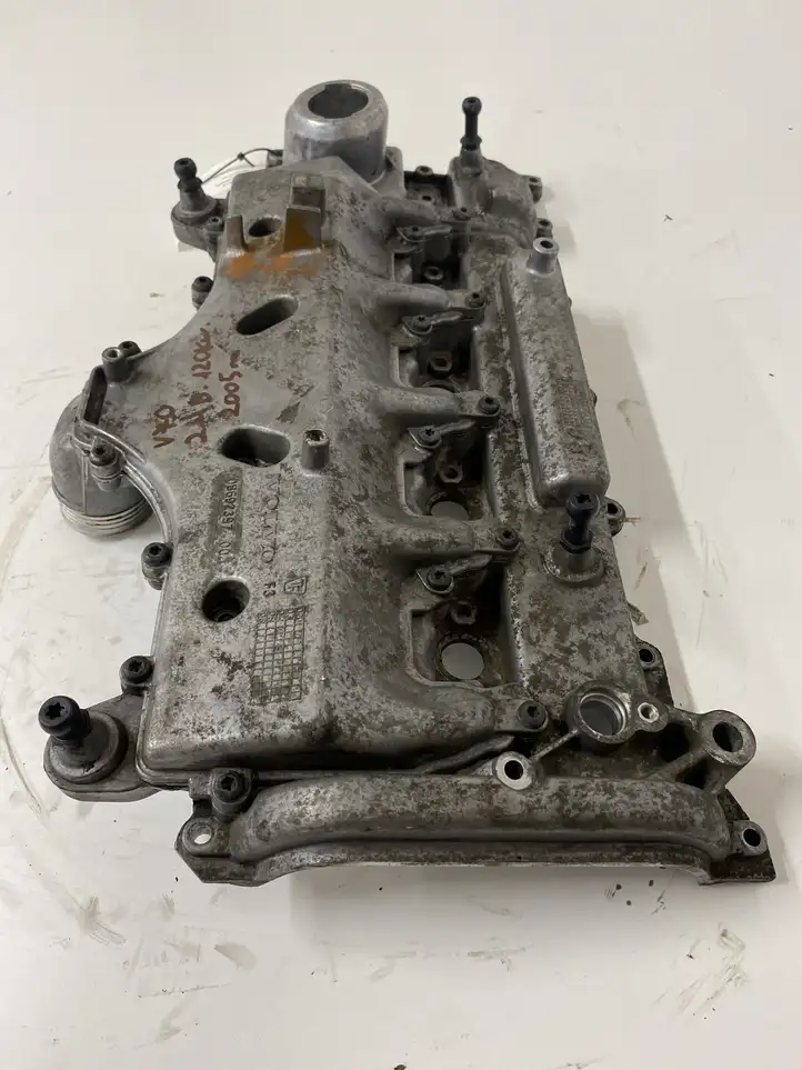 Volvo V70 (2004 - 2007) 08692397004 Крышка головки блока цилиндров — фото 8