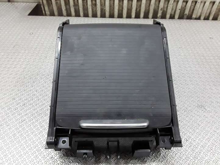 Volvo S80 (2006 - 2009)  39997575 Держатель чашки