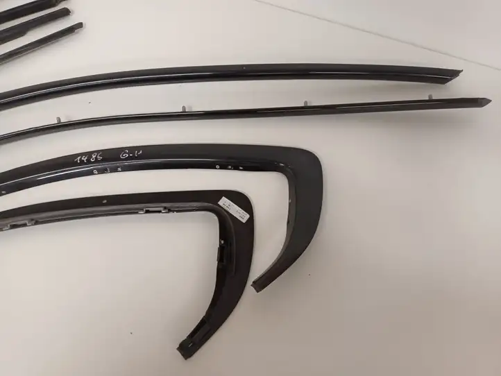 BMW 3 F30 F35 F31 (2012 - 2018) Накладка стекла передней двери — фото 8