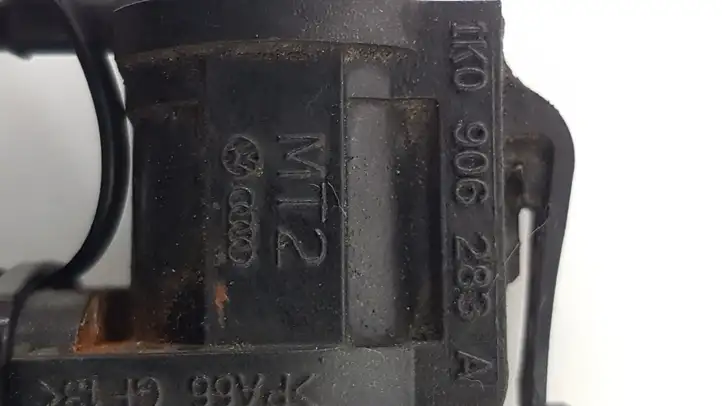 Audi A4 S4 B7 8E 8H (2004 - 2009) 1K0906283A Соленоид турбины — фото 8
