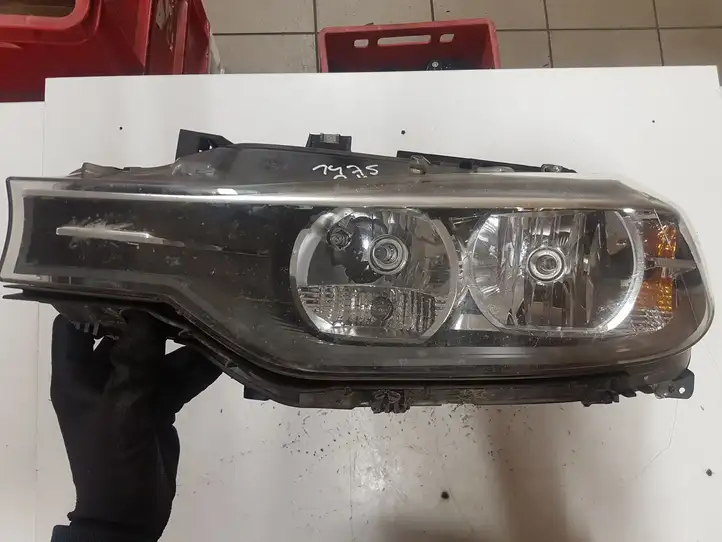 BMW 3 F30 F35 F31 (2012 - 2018) 7211100000 Передняя фара — фото 1