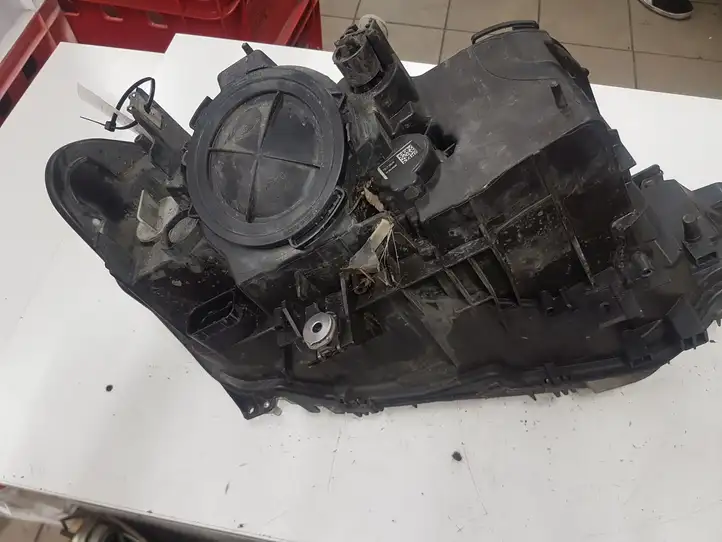 BMW 3 F30 F35 F31 (2012 - 2018) 7211100000 Передняя фара — фото 2