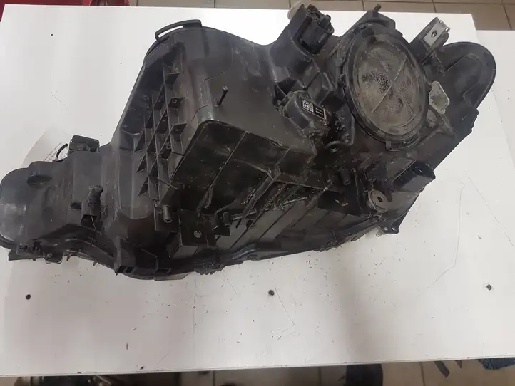 BMW 3 F30 F35 F31 (2012 - 2018) 7211200000 Передняя фара — фото 9