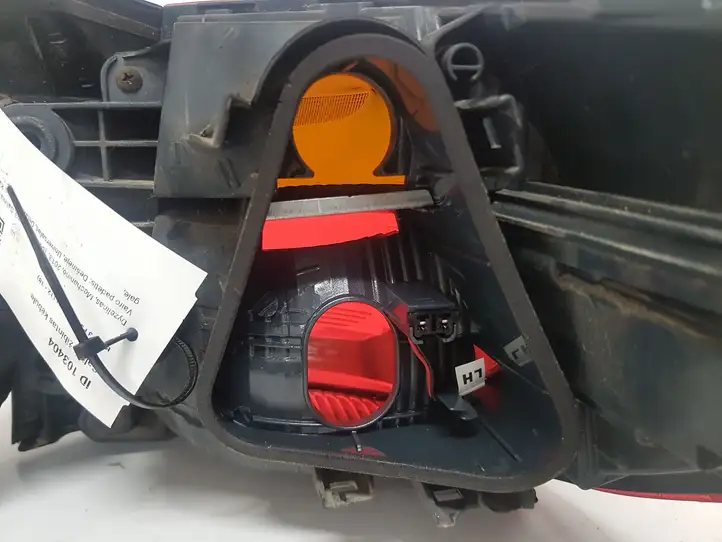 BMW 3 F30 F35 F31 (2012 - 2018) I090106 Задний фонарь в кузове — фото 7