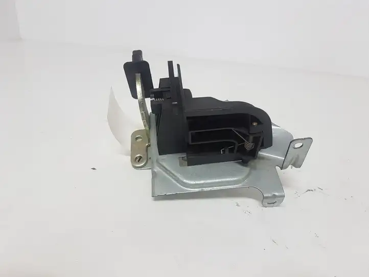 BMW 3 F30 F35 F31 (2012 - 2018) 9904006936 Держатель шторки — фото 2
