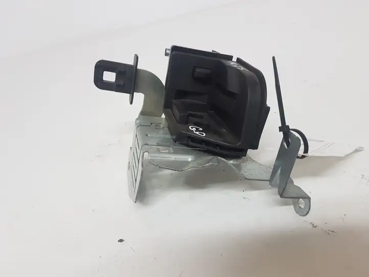 BMW 3 F30 F35 F31 (2012 - 2018) 9904006937 Держатель шторки — фото 1