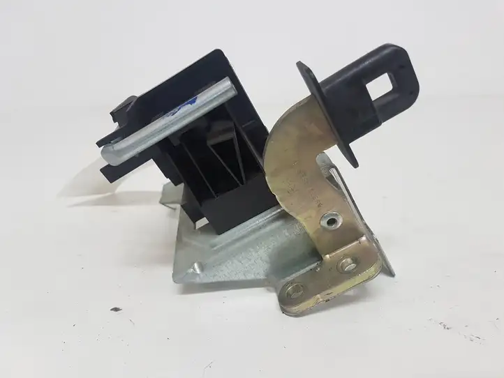 BMW 3 F30 F35 F31 (2012 - 2018) 9904006937 Держатель шторки — фото 5
