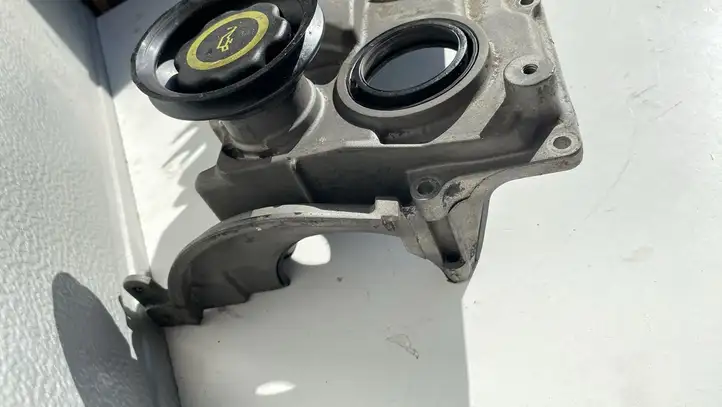 Mazda 6 (2002 - 2005) RF5C Крышка головки блока цилиндров — фото 4