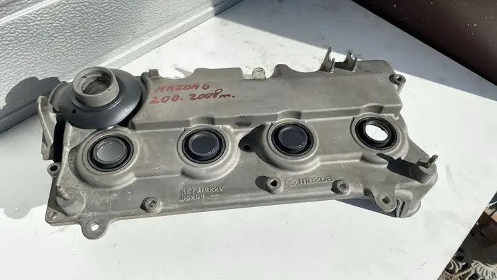 Mazda 6 (2009 - 2012) RF7J10220 Крышка головки блока цилиндров — фото 1