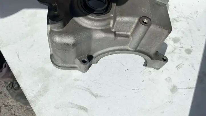 Mazda 6 (2009 - 2012) RF7J10220 Крышка головки блока цилиндров — фото 5