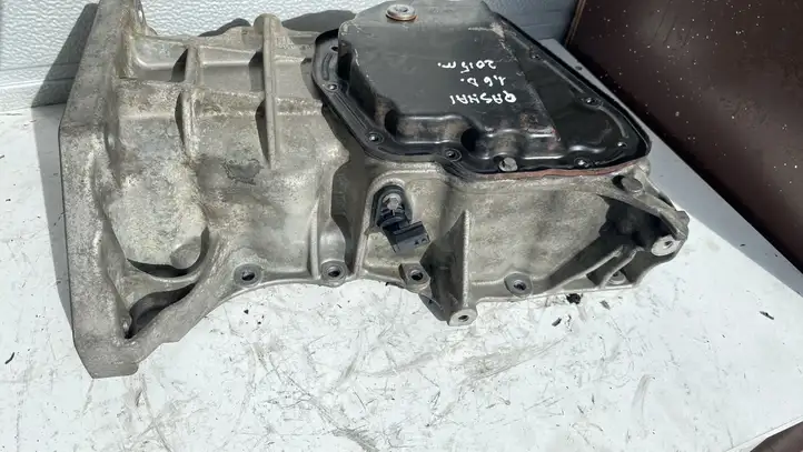 Nissan Qashqai (2010 - 2013) 1237780P Картер двигателя — фото 4