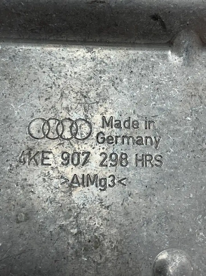 Audi Q7 4L (2009 - 2015) 4KE907298 Защита днища — фото 2