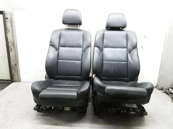 BMW 5 E60 E61 (2004 - 2010)   Комплект отделки дверей