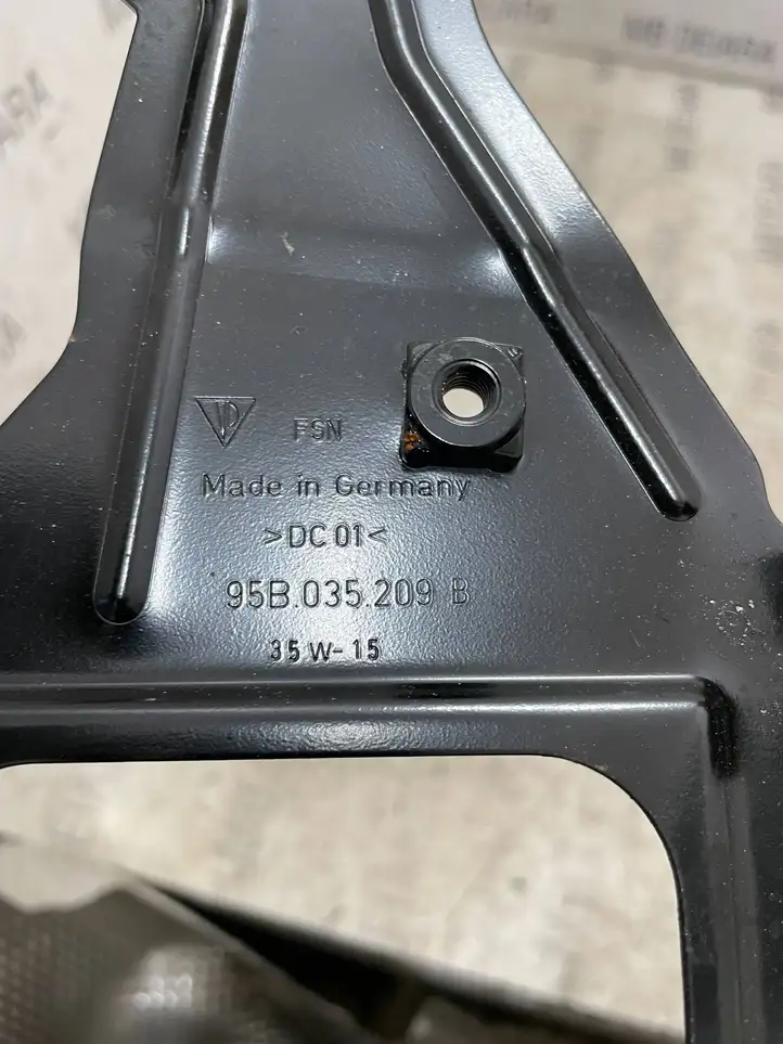 Porsche Macan (95B) (2014 - 2018) 95B035209E Прочие детали салона — фото 1
