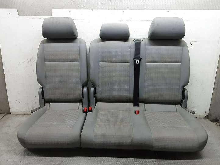 Volkswagen Caddy (2004 - 2010)   Комплект отделки дверей