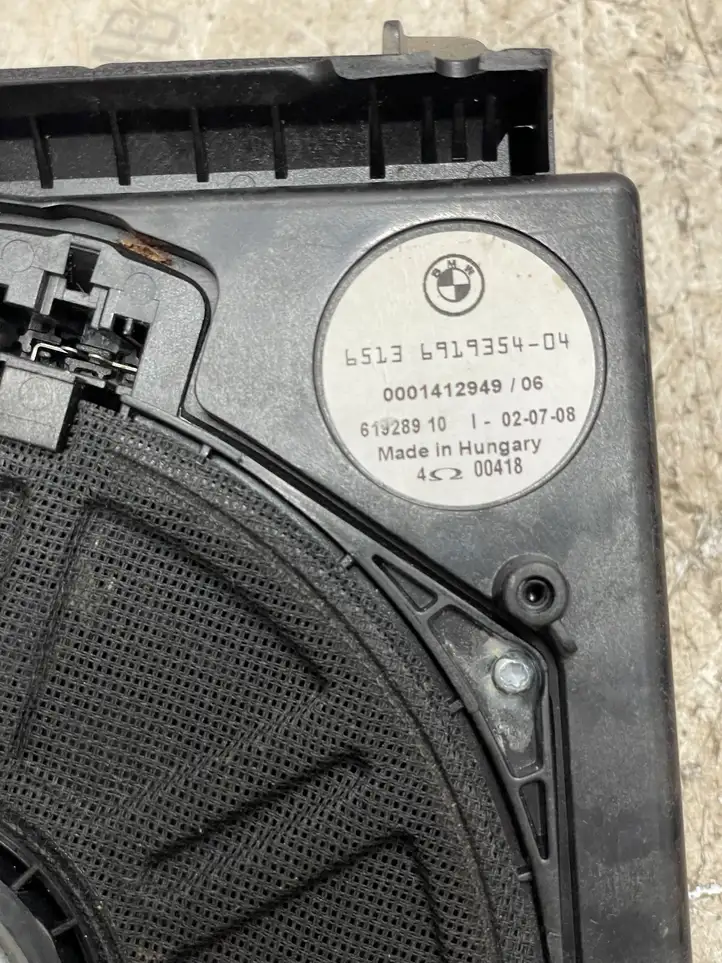 BMW 5 E60 E61 (2004 - 2010) 6919354 Сабвуфер — фото 3