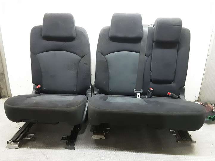 Mitsubishi Grandis (2003 - 2012)   Комплект отделки дверей