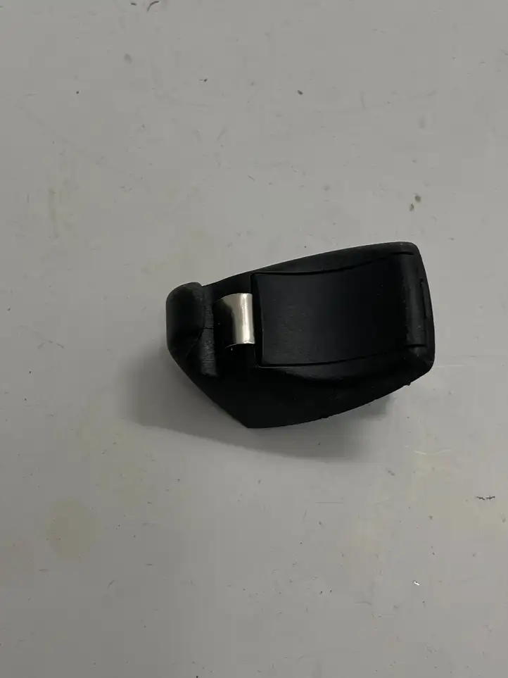 BMW 3 F30 F35 F31 (2012 - 2018) 7277251 Крепление солнцезащитного козырька — фото 1