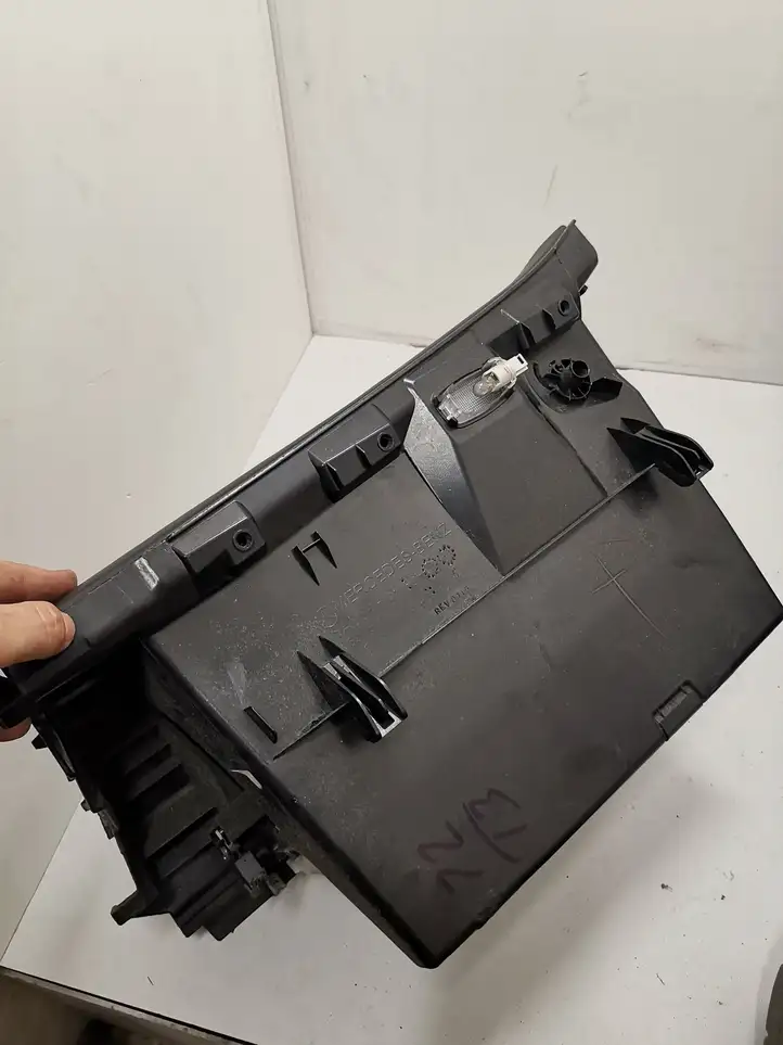 Mercedes-Benz GL X166 (2013 - 2019) A1666800191 Вещевой ящик — фото 3
