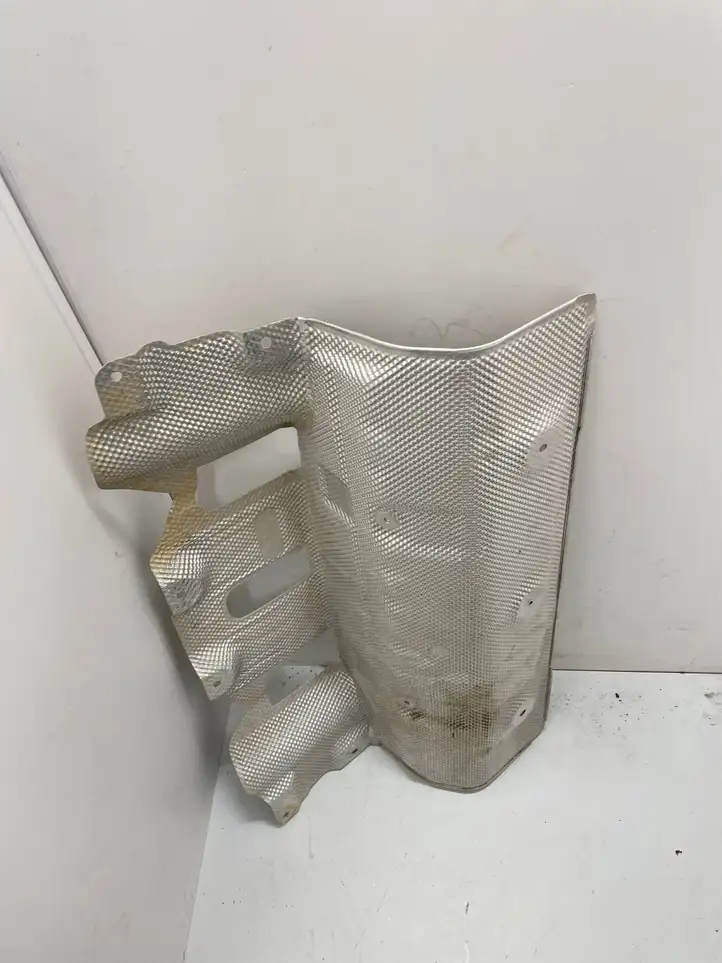 BMW 3 F30 F35 F31 (2012 - 2018) 7340227 Другая часть кузова — фото 2