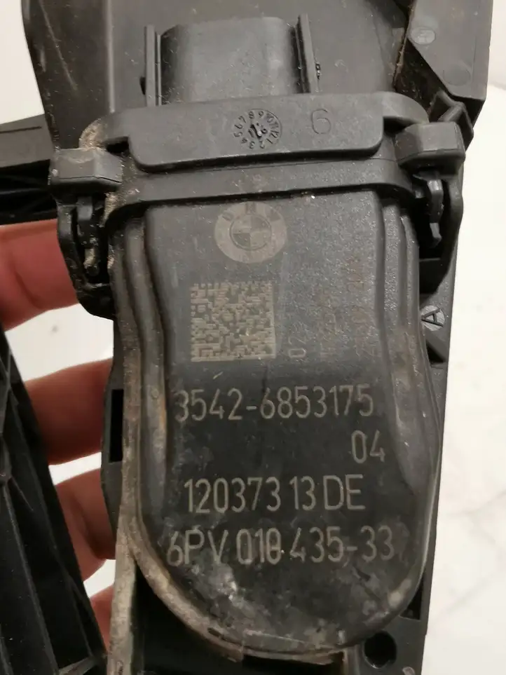 BMW X6 F16 (2014 - 2017) 6853175 Педаль акселератора — фото 2