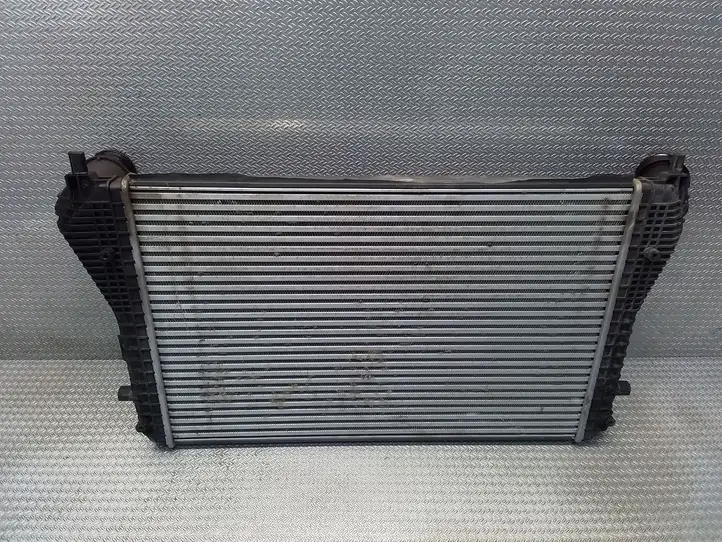 Volkswagen Caddy (2010 - 2015) 1K0145803A Интеркулер — фото 2