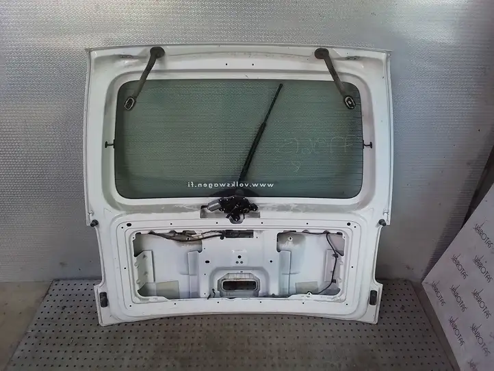 Volkswagen Caddy (2010 - 2015) Крышка багажника — фото 4
