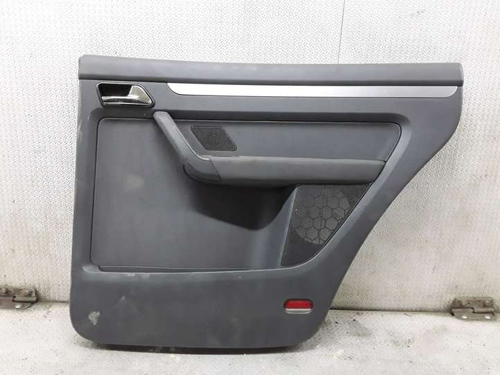 Volkswagen Touran I (2003 - 2010)  1T0867212022R Комплект отделки дверей