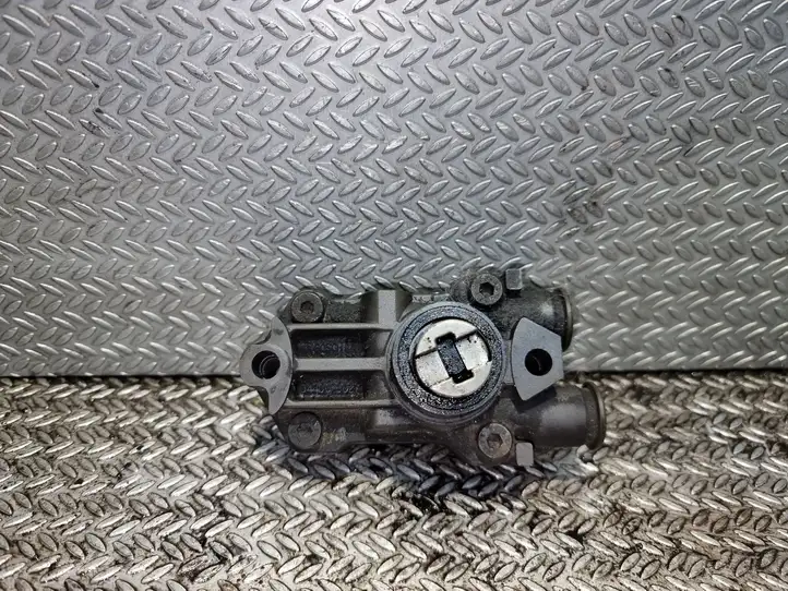 Mercedes-Benz Sprinter W901 W902 W903 W904 (1995 - 2007) A6110900350 Топливный насос — фото 1