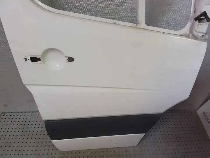Volkswagen Crafter (2006 - 2016) Дверь — фото 2