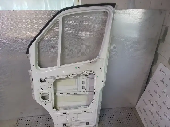 Volkswagen Crafter (2006 - 2016) Дверь — фото 7