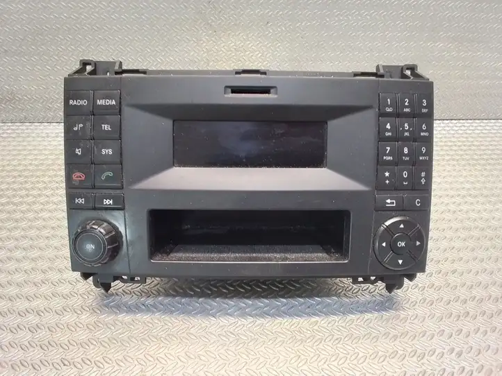 Volkswagen Crafter (2006 - 2016) HVW9069006100 Магнитола / мультимедийная система — фото 1