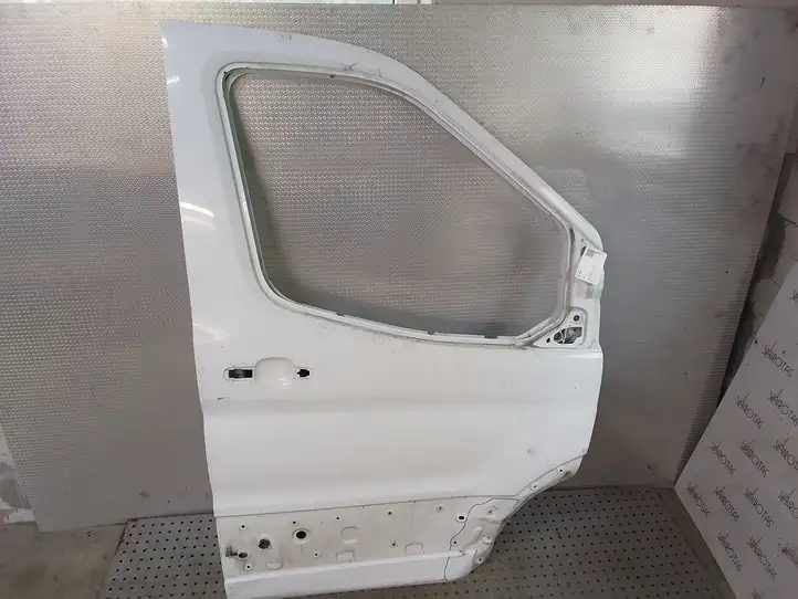 Ford Transit (2013 - 2017) Дверь — фото 1